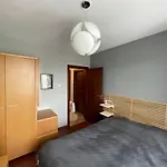 Lovely 2-bedroom Serviced With