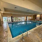 Lovely 2-bedroom Serviced With Διαμέρισμα Μπάνσκο
