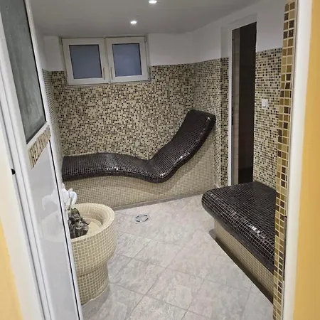 Lovely 2-bedroom Serviced With Διαμέρισμα Μπάνσκο