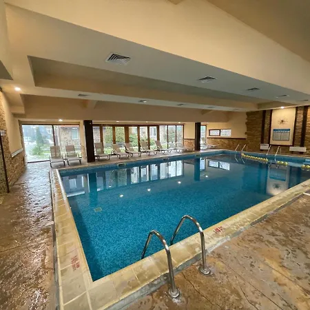 Lovely 2-bedroom Serviced With Appartamento Bansko