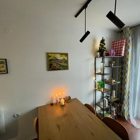 Lovely 2-bedroom Serviced With * バンスコ