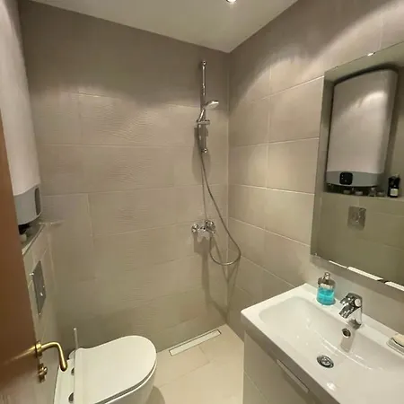 アパート Lovely 2-bedroom Serviced With バンスコ