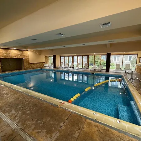 Lovely 2-bedroom Serviced With Apartment