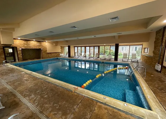 Lovely 2-bedroom Serviced With Lejlighed