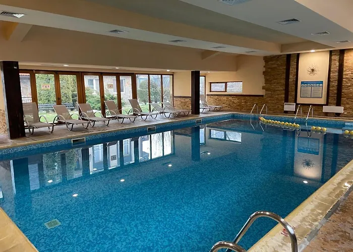 Lovely 2-bedroom Serviced With